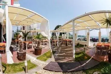 Family Hotel Sunday