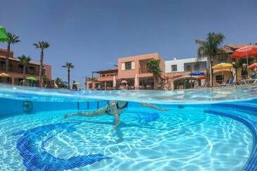 Hotel Omega Platanias