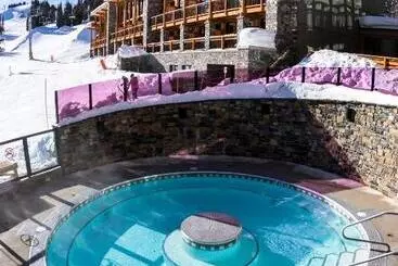 Hotel Sunshine Mountain Lodge