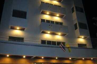 هتل Prachuap Beach