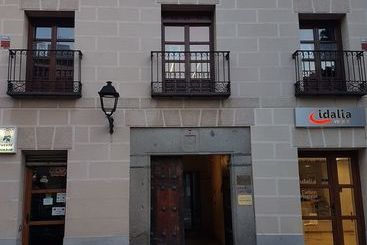 בית מלון כפרי Avila Flats Soterrana Plaza Del Ejercito