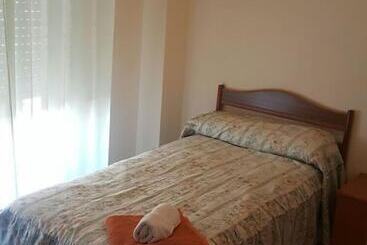 هتل Hostal Restaurante Avenida