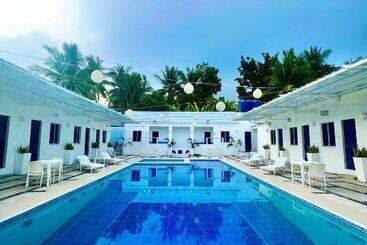 בית מלון כפרי Issa S Haven Resort