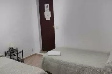 هتل Pension Javier