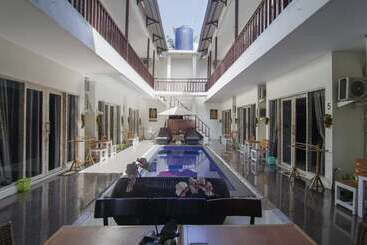 בית מלון כפרי Gili Ilalang Village