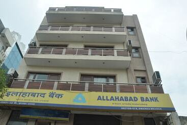 Hotel Golden Palm Suites