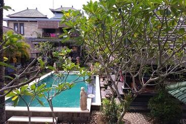 בית מלון כפרי Acacia Bungalows Bingin