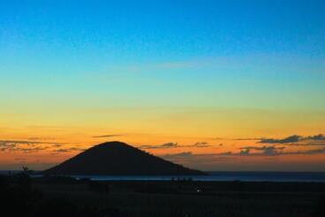 בית מלון כפרי The Beehive Fiji