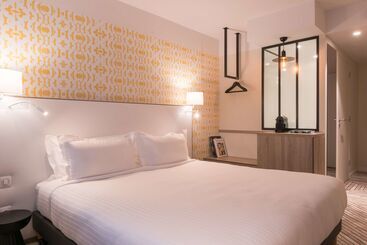 هتل The Originals Boutique, Hôtel Maison Montmartre Paris Les Puces