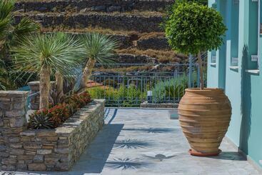 Niriides Hotel Apartments