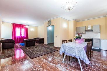 בית מלון כפרי Luxury House