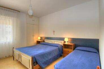 هتل Residence Villa Laura