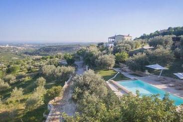 בית מלון כפרי Tenuta Olive Alive