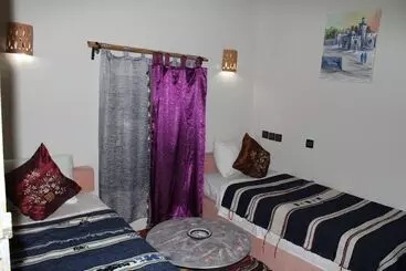 Hotelli Auberge Miguirne Chez Ali