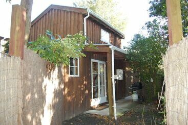 בית מלון כפרי Dylans Country Cottages