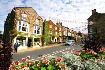 فندق The Willow Restaurant B&b