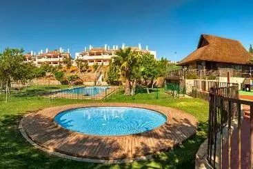 هتل Hacienda Del álamo Residences