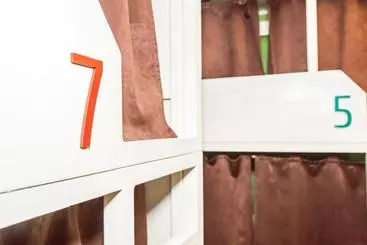 هتل Clever Hostel