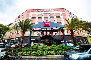 בית מלון כפרי Ibis Chengdu Meizhou Center