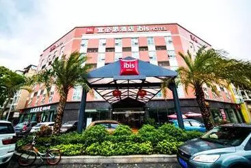 Hotelli Ibis Chengdu Meizhou Center