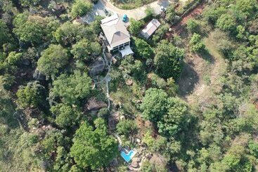 Отель Mogi Boutique