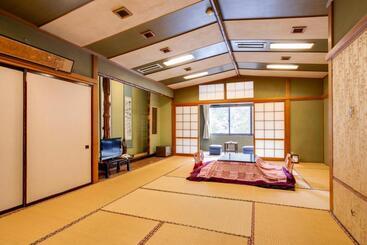 Hotel Ryokan Tanakaya