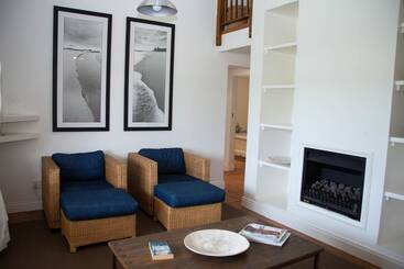 בית מלון כפרי Stonefield Polo Estate