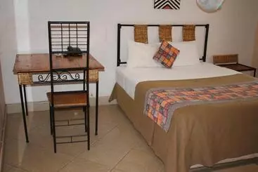 Hotel Kings Hospitality Centre