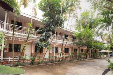 酒店 Koh Chang Riverside Resort