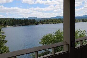 فندق The Haus On Mirror Lake