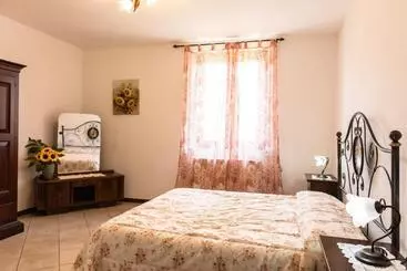 Hotel Agriturismo Stovali Da Lustrinu