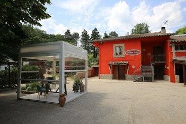 هتل La Mela Rossa