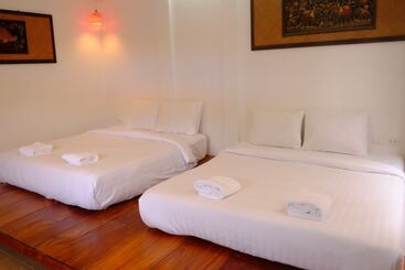 هتل Fah Talay Resort