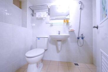 Hotel Traveler Station