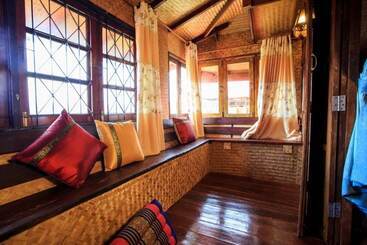 Hotel Thanyarat Resort And Organic Farm