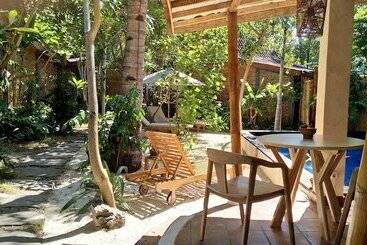 בית מלון כפרי Villas Light House   Eco Traditional Joglo