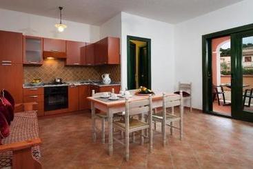 Apartman Le Ginestre E Gli Oleandri