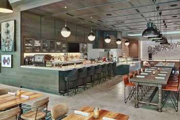 בית מלון כפרי Canopy By Hilton Portland Pearl District