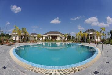 هتل Max Nay Pyi Taw