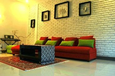 住宿加早餐 Winaposa Villas And Warung Pudak