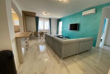 آپارتمانهای توریستها B&t Apartments