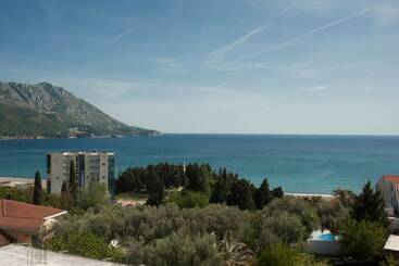 Turist apartmanları B&t Apartments