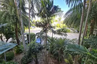 هتل آپارتمان Grand Garden Hotel & Residence