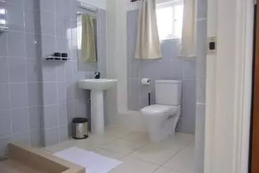 Pension Chez Payet Airport Guesthouse