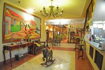 هتل Los Balcones De Chinandega