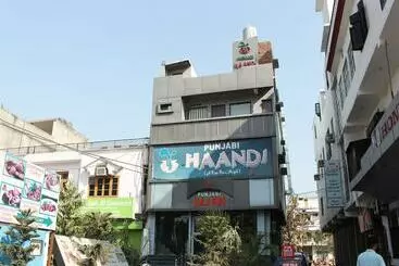 Hotel Oyo 3956 Home Stay Punjabi Handi