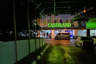 Hotel Candiland Apartment By Sinergi