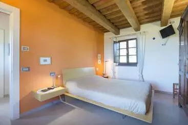 Hotel Podere Raffanna Ecologic House