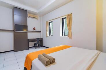 Sans Hotel Cihampelas Bandung