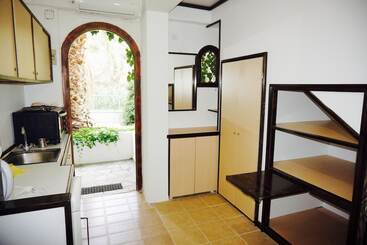 Пансион Damnoni Paradise